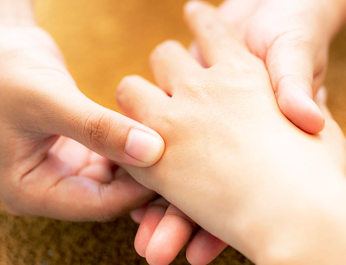 ボディジュエリーとは